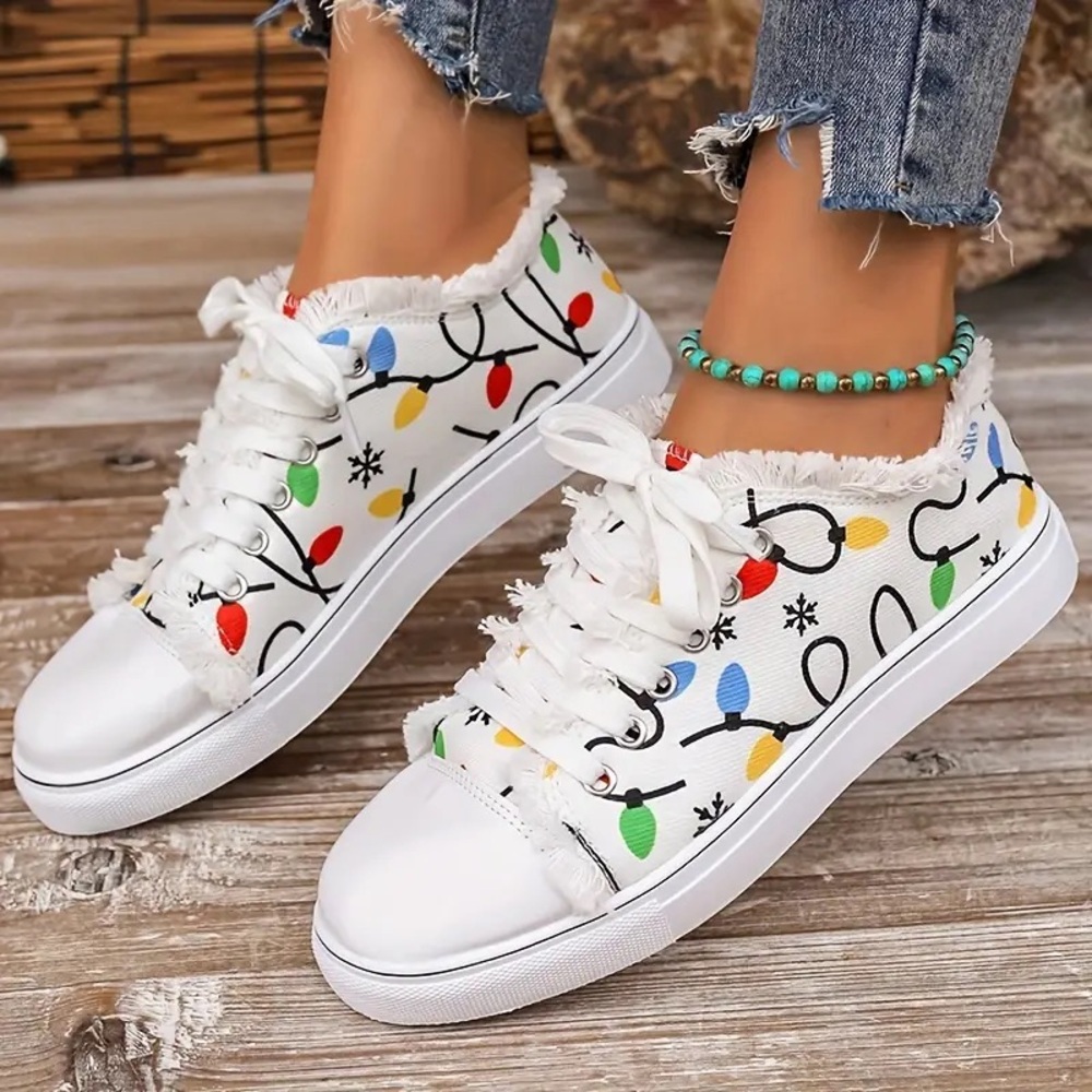 NWOT Christmas light printed canvas runners- never worn